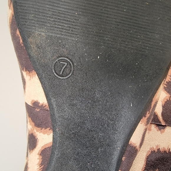Old Navy Lace Up Ankle Wrap Leopard Print Pointed Toe Flats Size 7 - Picture 15 of 17
